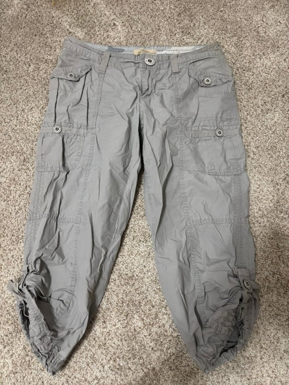 Natural Reflections Cargo Capri Pants Women's Size 8 Gray Convertible Pockets